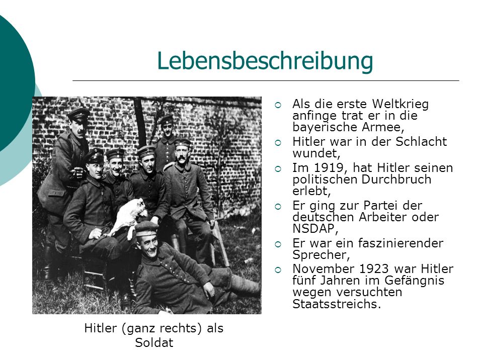 Hitler (ganz rechts) als Soldat