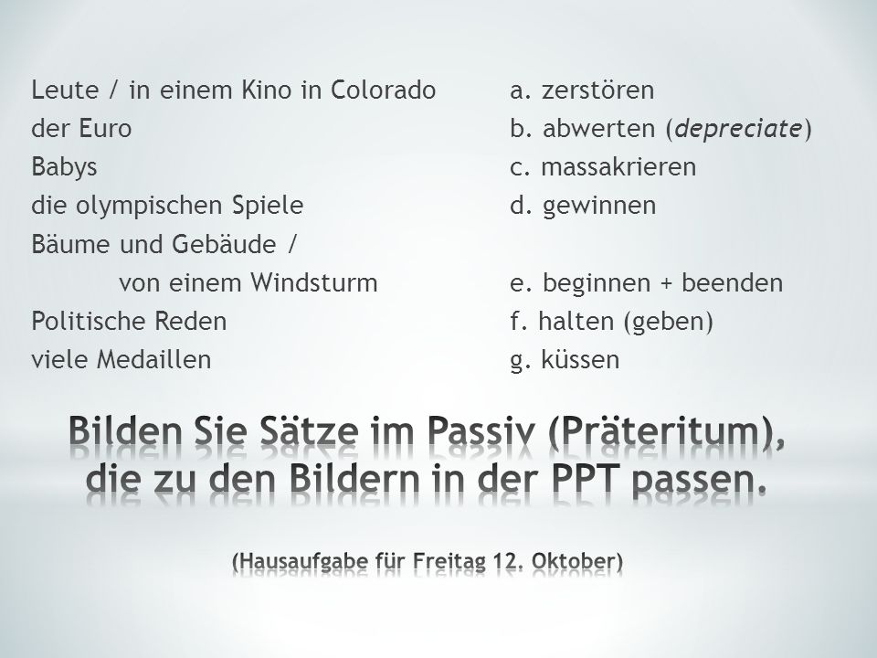 Leute / in einem Kino in Colorado a. zerstören der Euro b