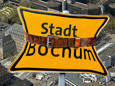 finanzielle Größenordnungen Stadt Bochum Eigenkapital zum 31.12.2011 1,1 Mrd Steuererträge inkl. Schlüsselzuweisungen für 2012 geplant 575 Mio Jahresdefizit.