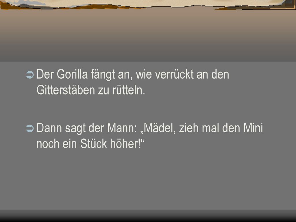 Der Gorilla fängt an, wie verrückt an den Gitterstäben zu rütteln.