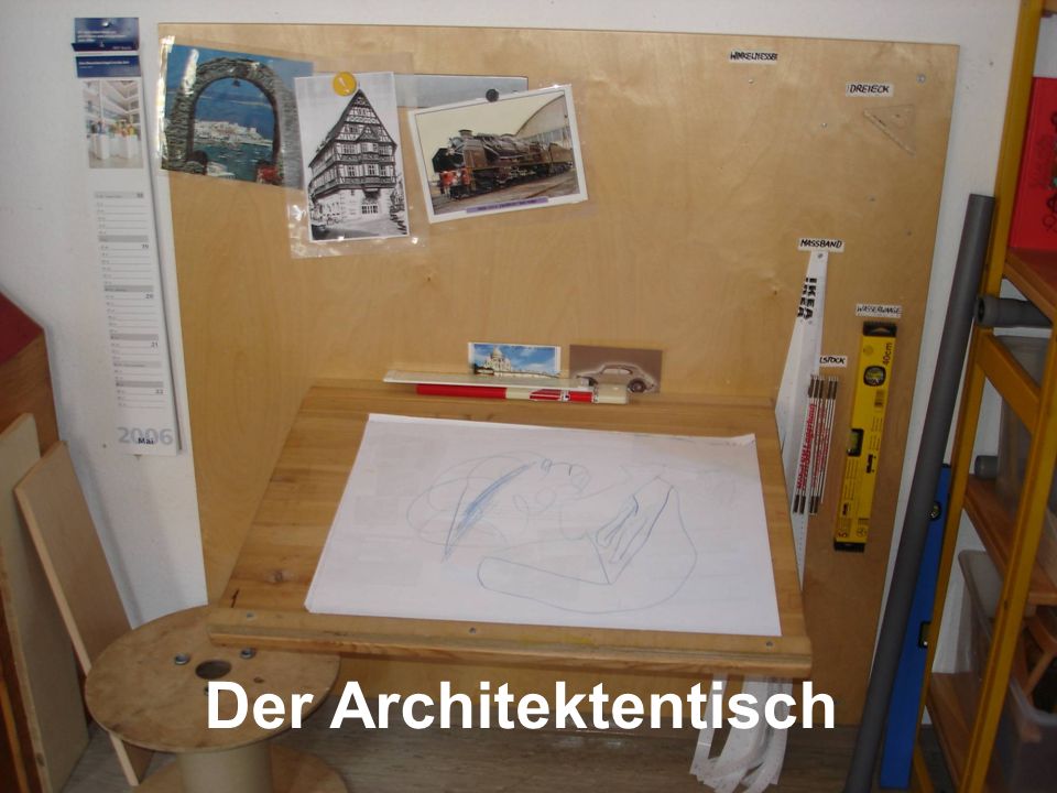 Zugemutetes Thema! Kinder können die Bilder abmalen und das Gezeichnete nachkonstruieren.