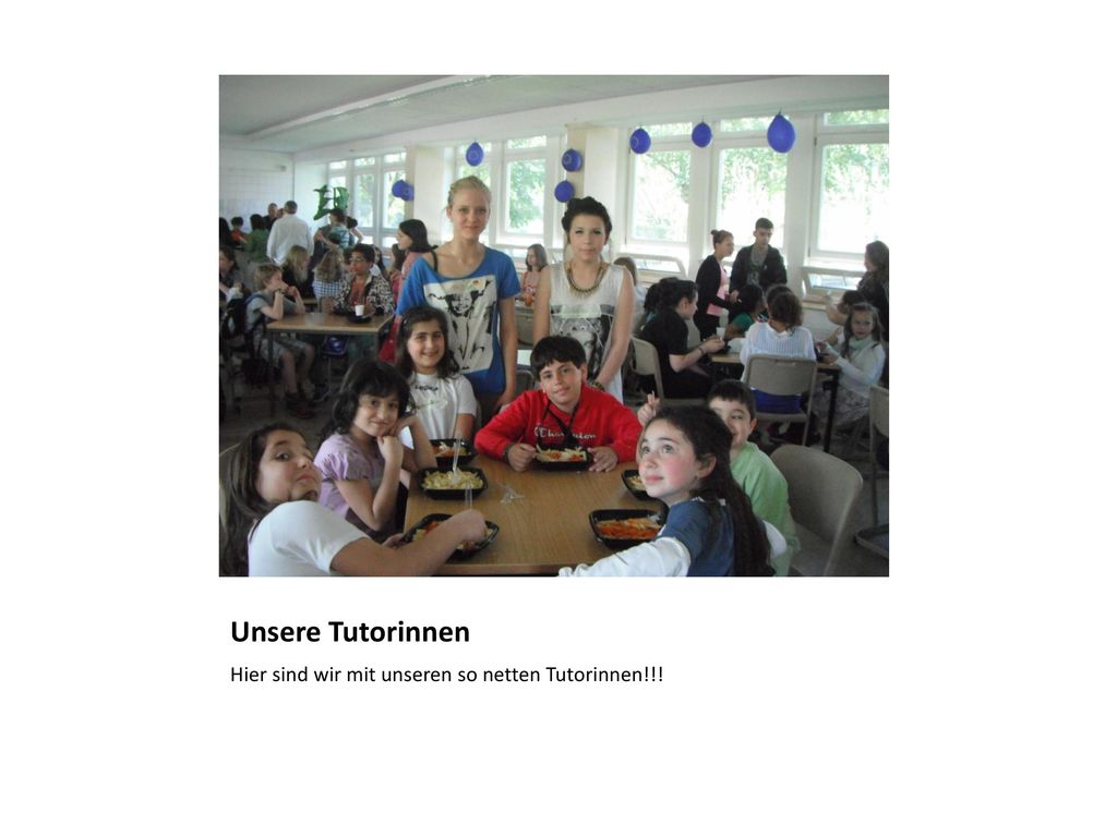 Unsere Tutorinnen Hier sind wir mit unseren so netten Tutorinnen!!!