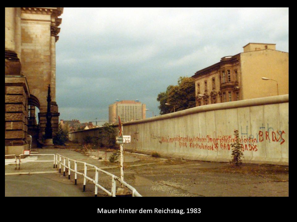 Mauer hinter dem Reichstag, 1983