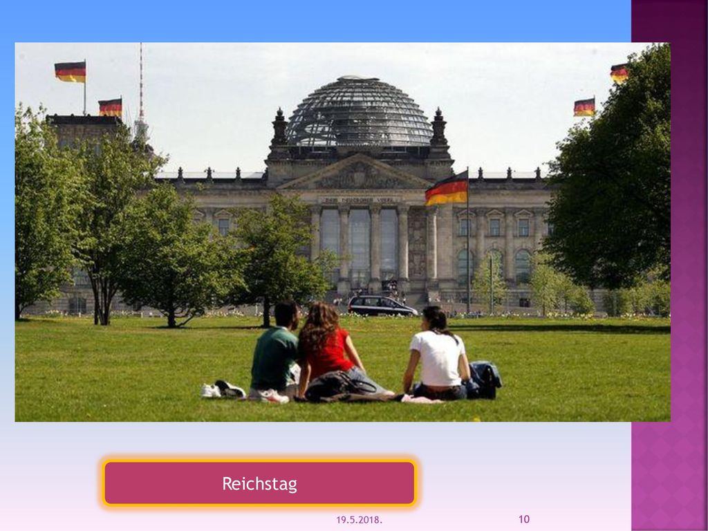 Das Reichstagsgebäude ist nur wenige Schritte vom Brandenburger Tor entfernt und gehört für jeden Berlin-Besucher zum Programm.