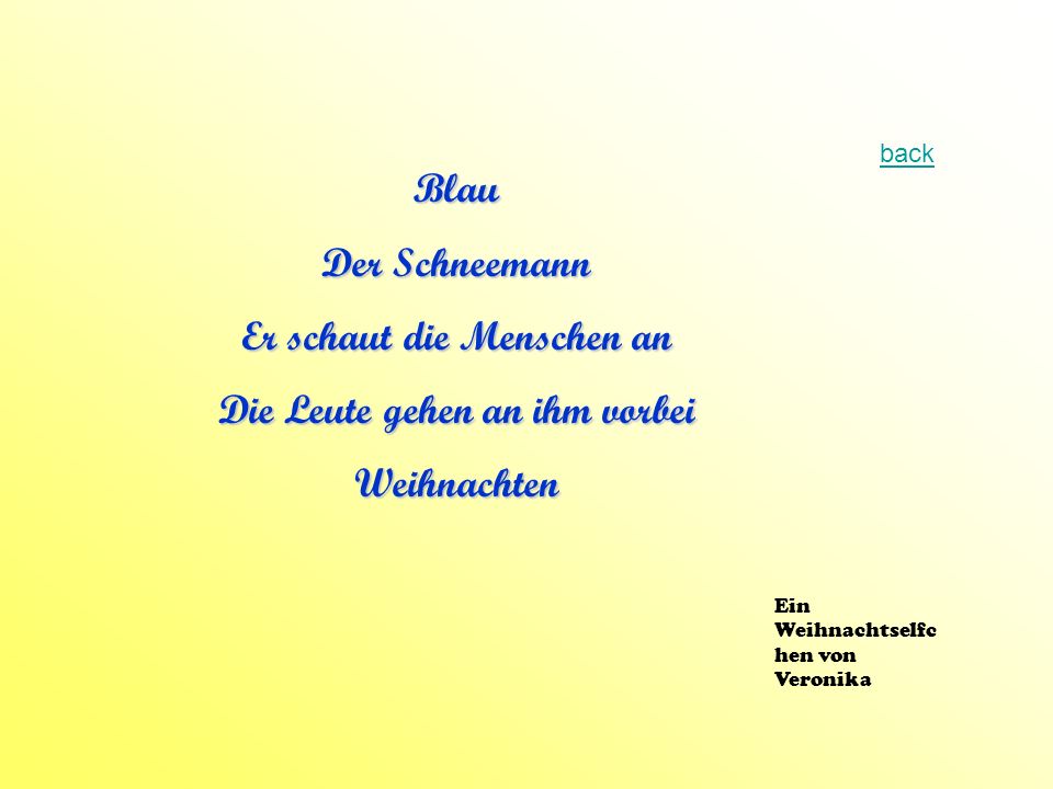 Er schaut die Menschen an Die Leute gehen an ihm vorbei Weihnachten