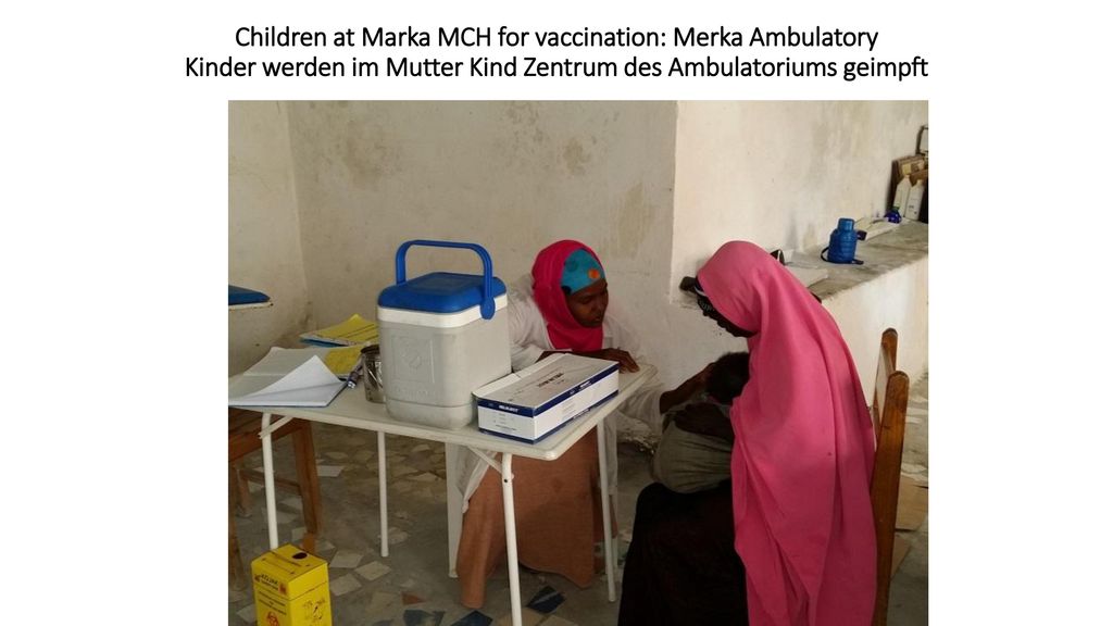 Children at Marka MCH for vaccination: Merka Ambulatory Kinder werden im Mutter Kind Zentrum des Ambulatoriums geimpft