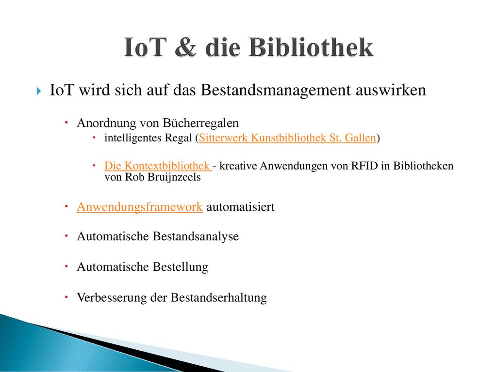 IoT & die Bibliothek IoT wird sich auf das Bestandsmanagement auswirken. Anordnung von Bücherregalen.