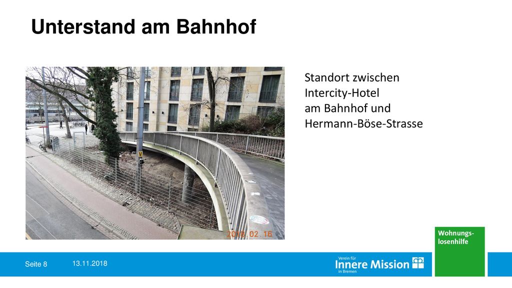Unterstand am Bahnhof Standort zwischen Intercity-Hotel am Bahnhof und