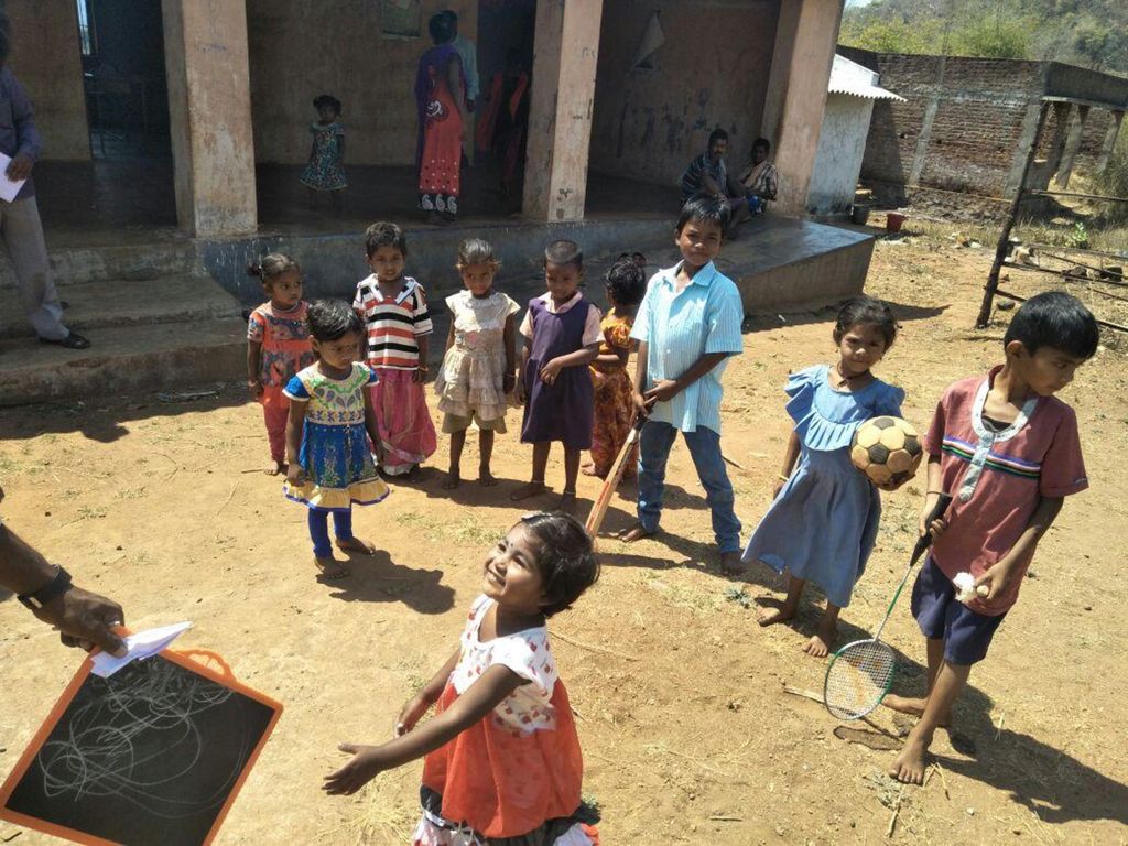 Mädchen und Jungs lernen und leben gemeinsam und gleichberechtigt – in Indien leider noch nicht selbstverständlich