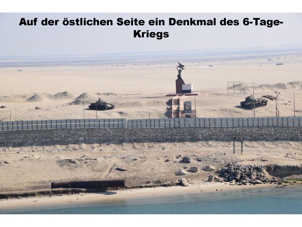 Auf der östlichen Seite ein Denkmal des 6-Tage-Kriegs