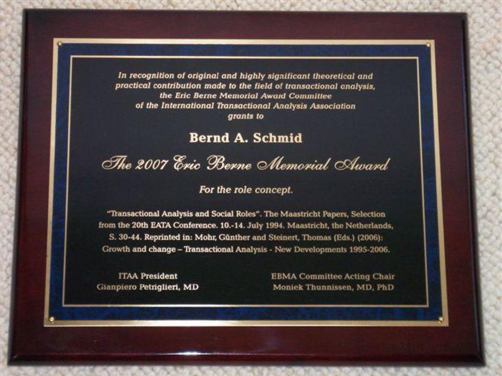 Einige Tage zuvor hatte ich die begehrteste Trophäe der TA-Welt auf dem internationalen Kongress in San Francisco erhalten. Diese Würdigung tat mir natürlich gut. Doch unter der professionellen Oberfläche geschah dadurch auch etwas Heilendes.