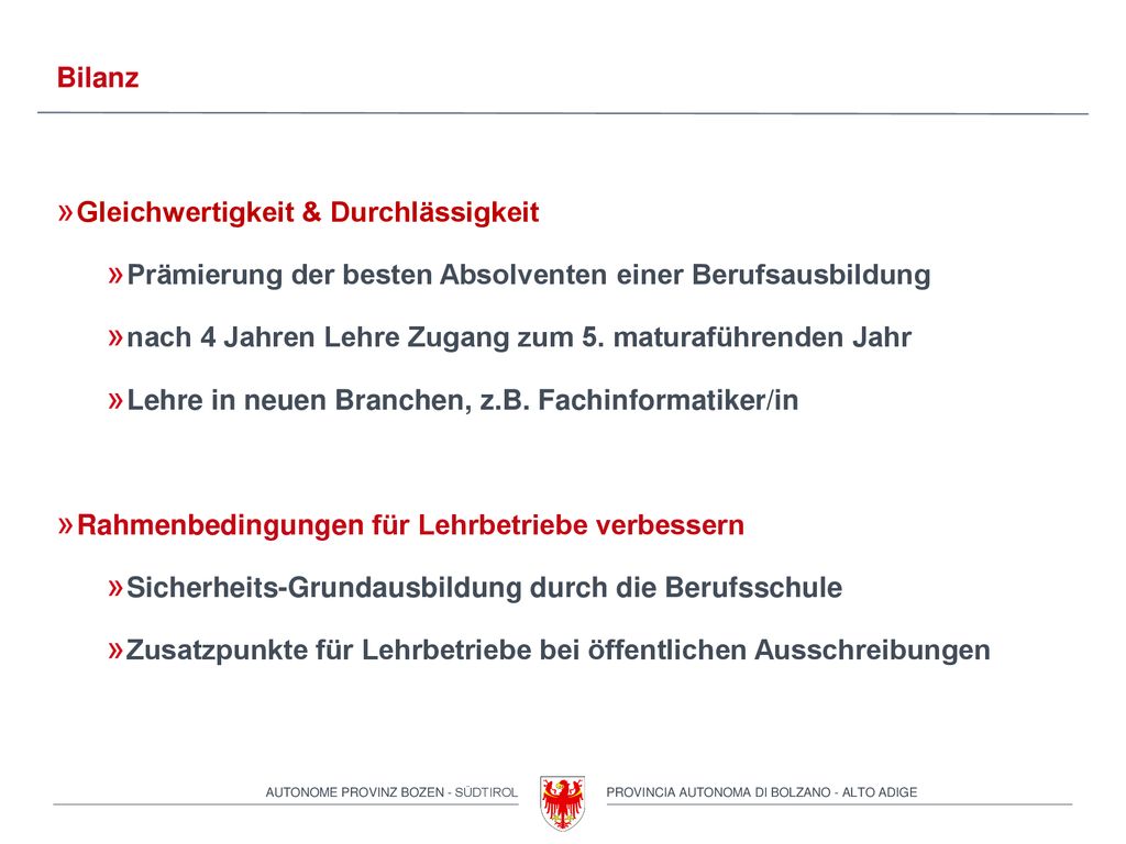 Bilanz Gleichwertigkeit & Durchlässigkeit. Prämierung der besten Absolventen einer Berufsausbildung.