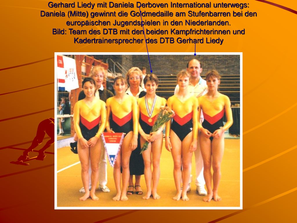 Gerhard Liedy mit Daniela Derboven International unterwegs: Daniela (Mitte) gewinnt die Goldmedaille am Stufenbarren bei den europäischen Jugendspielen in den Niederlanden.