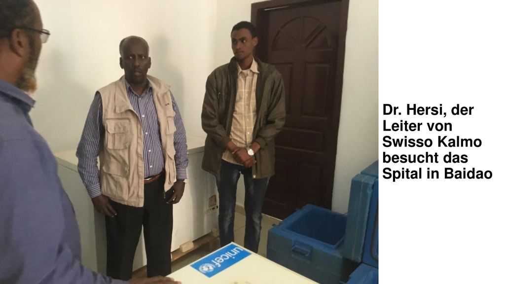 Dr. Hersi, der Leiter von Swisso Kalmo besucht das Spital in Baidao