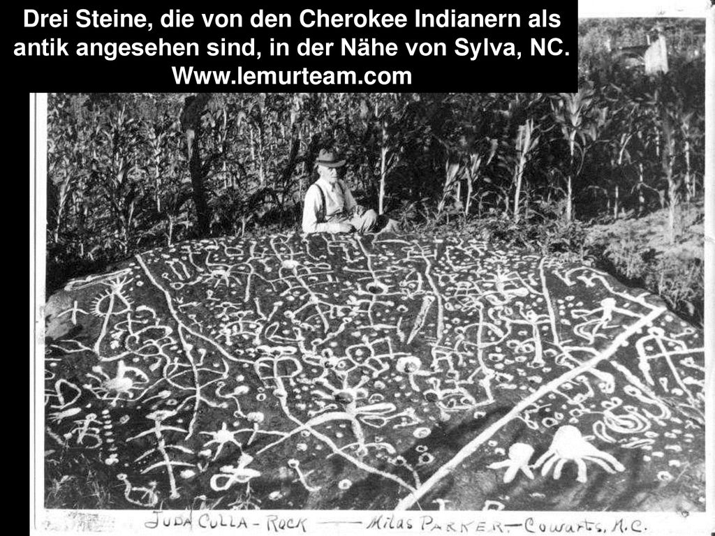 Drei Steine, die von den Cherokee Indianern als antik angesehen sind, in der Nähe von Sylva, NC.