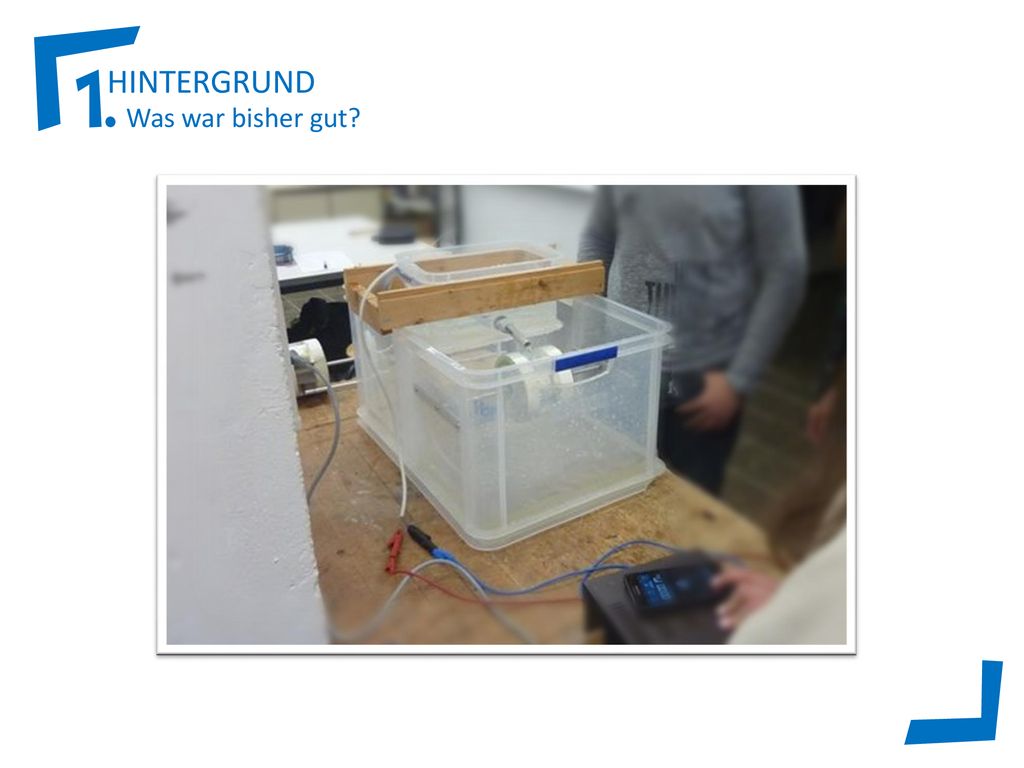Was war bisher gut Oder Schüler, die an der optimalen Geometrie eines Wasserrades forschen.