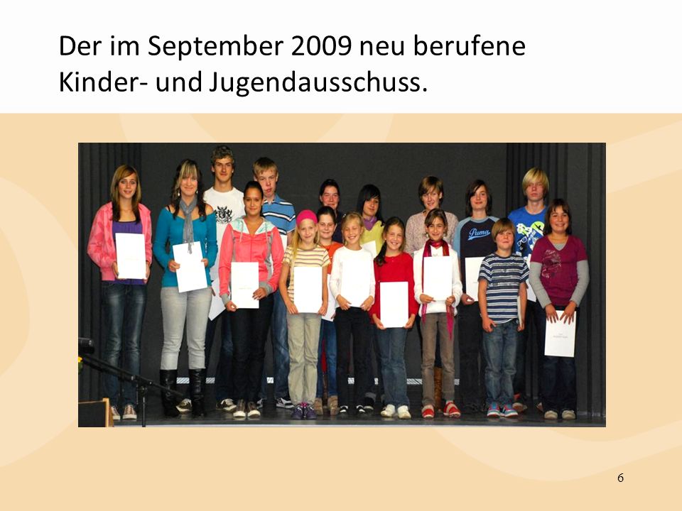 Der im September 2009 neu berufene Kinder- und Jugendausschuss.