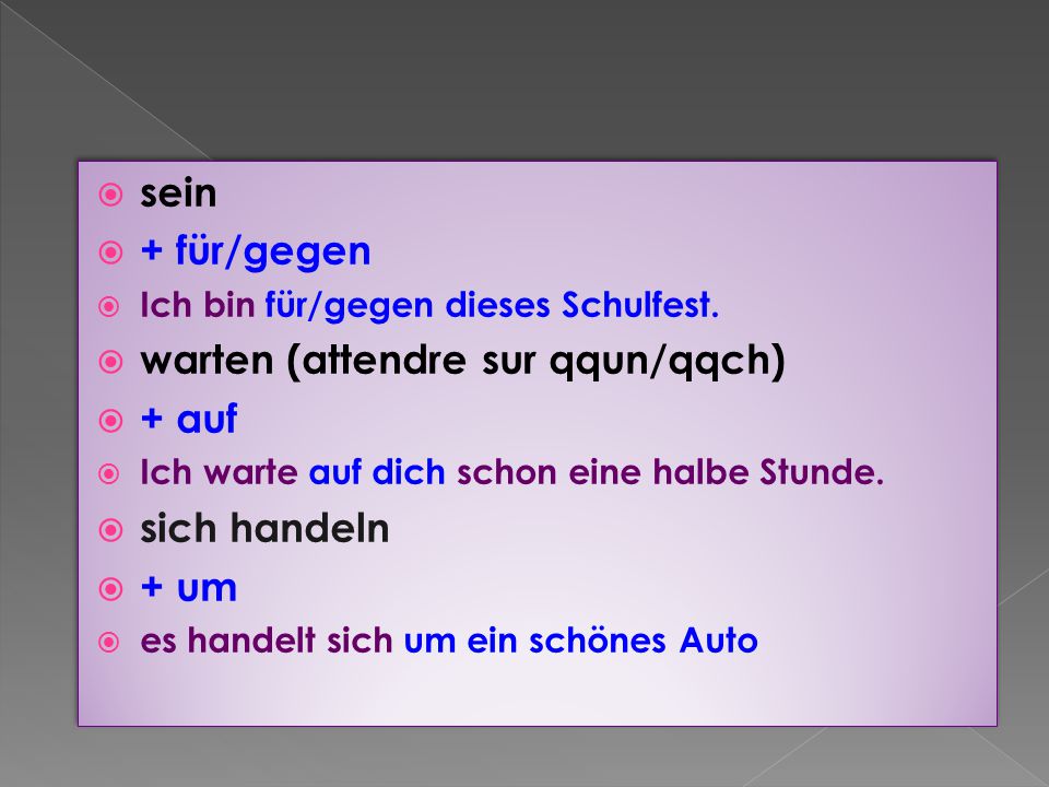 warten (attendre sur qqun/qqch) + auf sich handeln + um