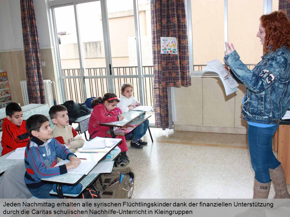 Jeden Nachmittag erhalten alle syrischen Flüchtlingskinder dank der finanziellen Unterstützung durch die Caritas schulischen Nachhilfe-Unterricht in Kleingruppen