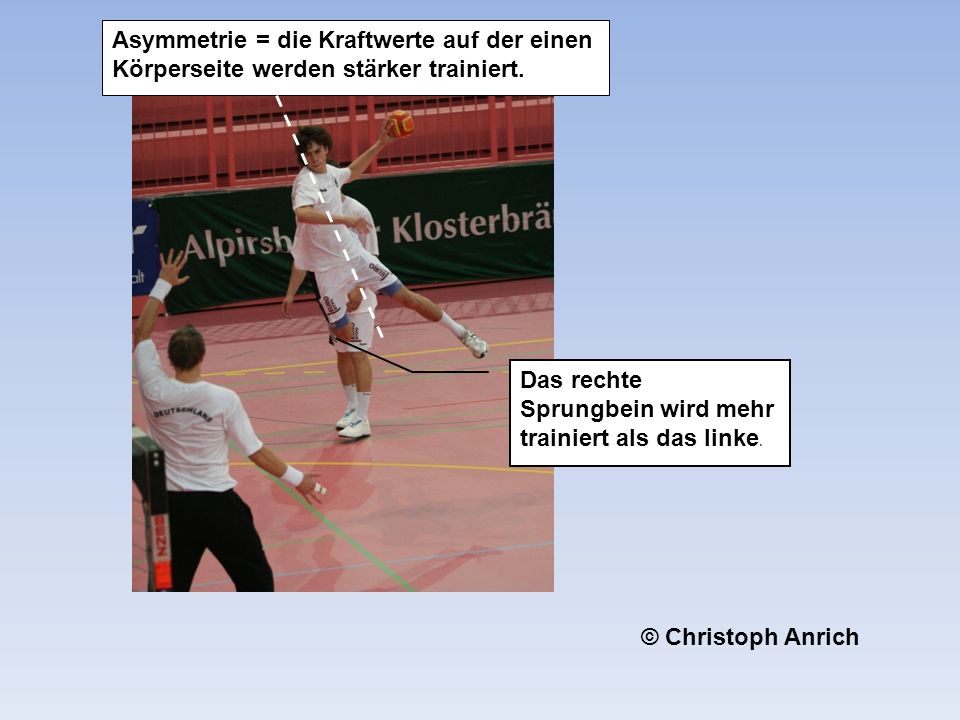 Asymmetrie = die Kraftwerte auf der einen Körperseite werden stärker trainiert.