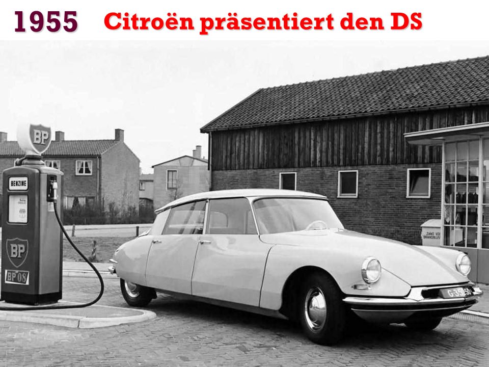 1955 Citroën präsentiert den DS