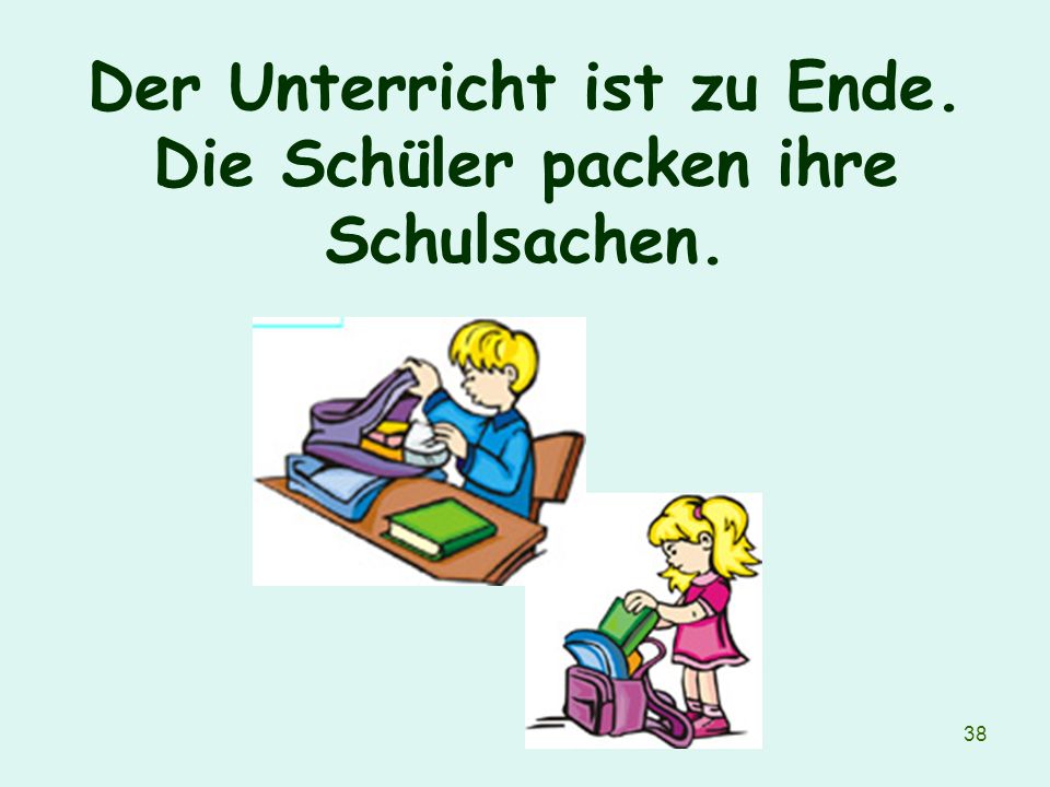 Der Unterricht ist zu Ende. Die Schüler packen ihre Schulsachen.