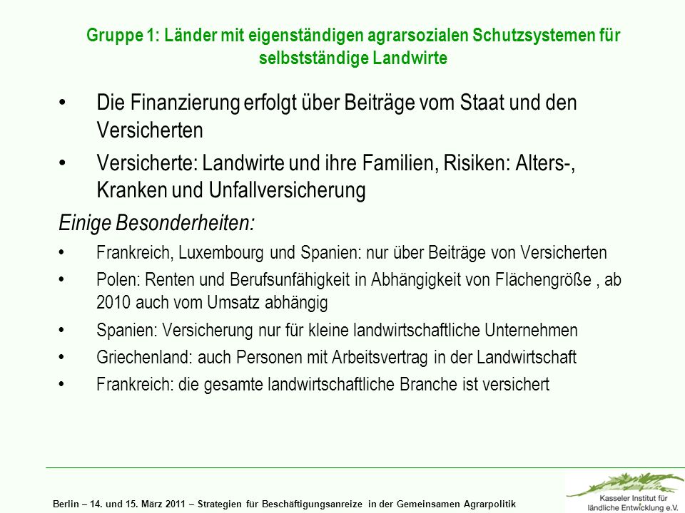 Die Finanzierung erfolgt über Beiträge vom Staat und den Versicherten