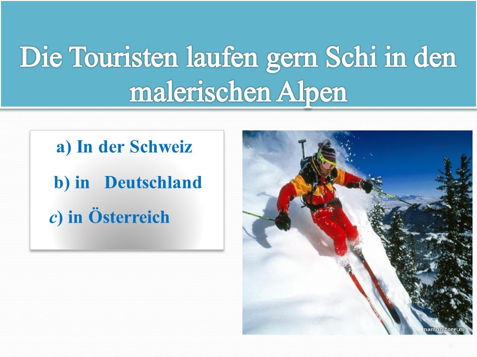 Die Touristen laufen gern Schi in den malerischen Alpen